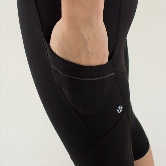 Lululemon Run: Mod Moves Crop in Black - Picture 6 of 14